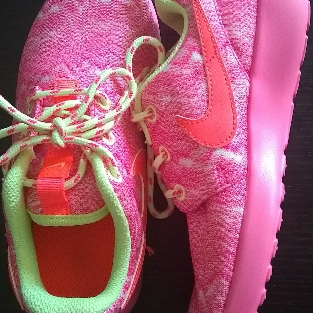 Girls NIKE